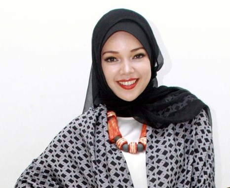 Image result for gaya hijab dewi sandra