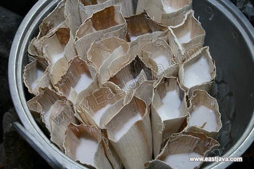 MAKANAN KHAS GRESIK: pudak