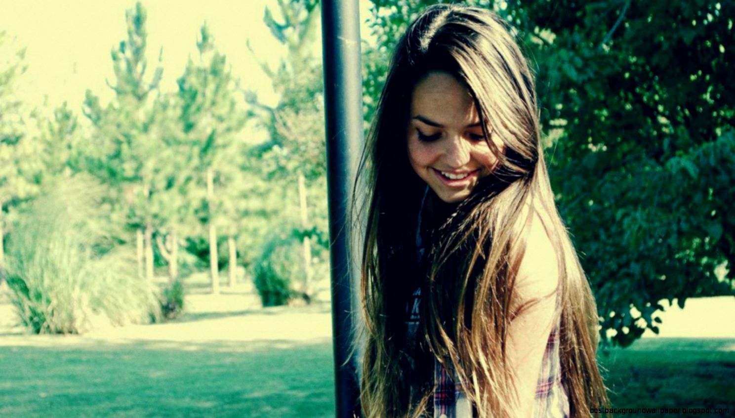 description wallpaper above is cute longhair girl wallpaper in description wallpaper above is cute longhair girl wallpaper in
