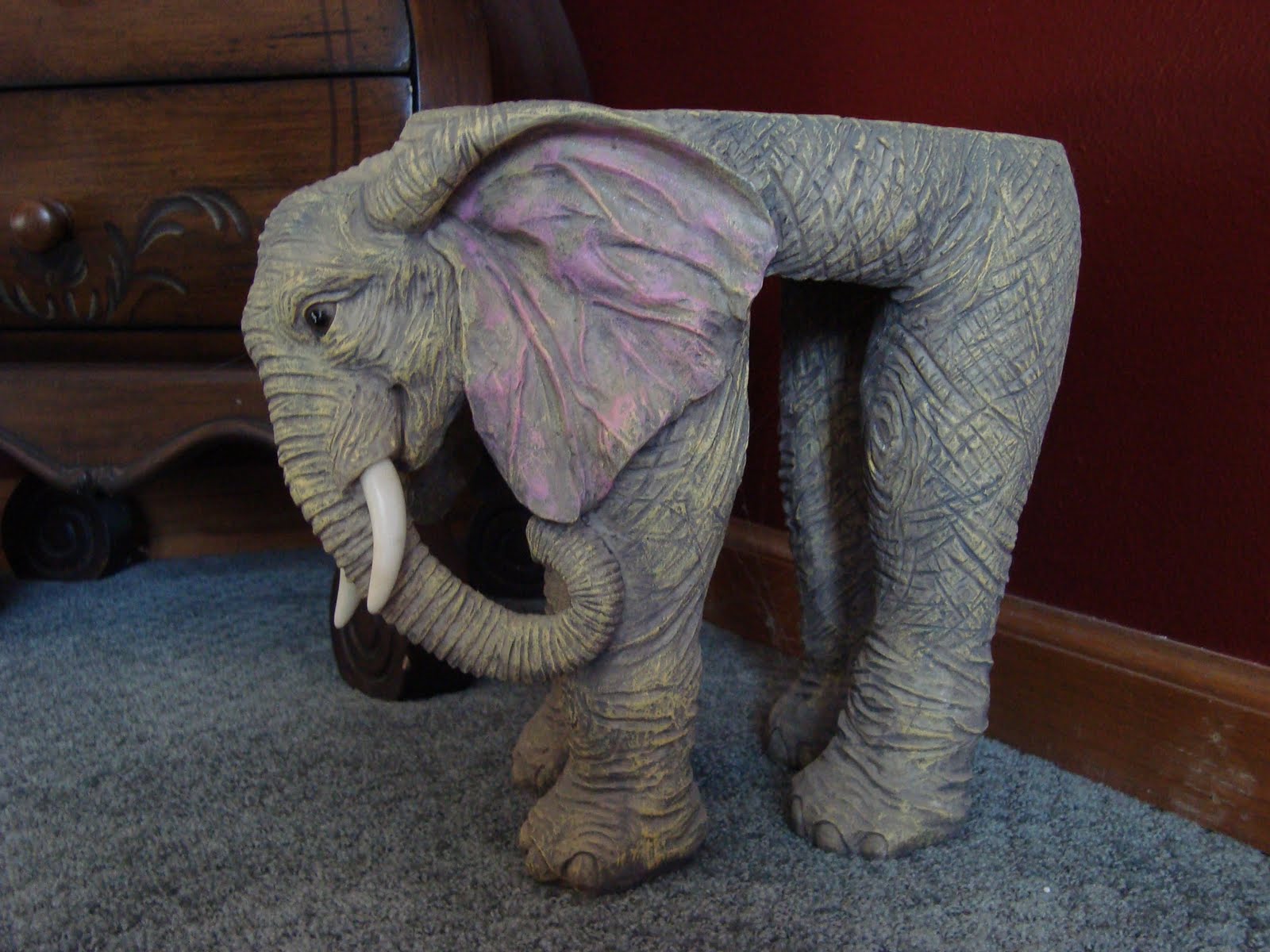 Digiwannabe Elephant Plant Stand