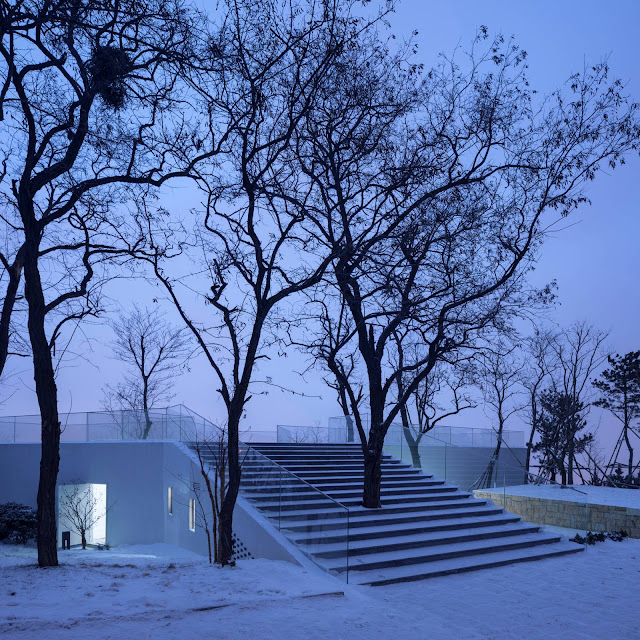 02-Viewing-Pavilion-on-Hill-by-TAO-Trace-Architecture-Office