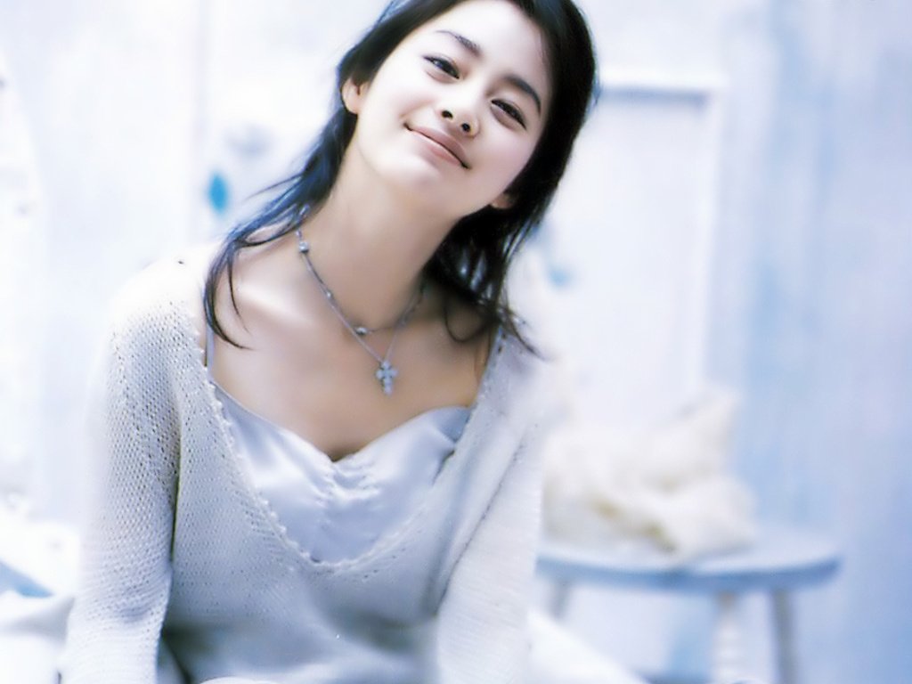 Somethings: Kim Tae Hee Profile