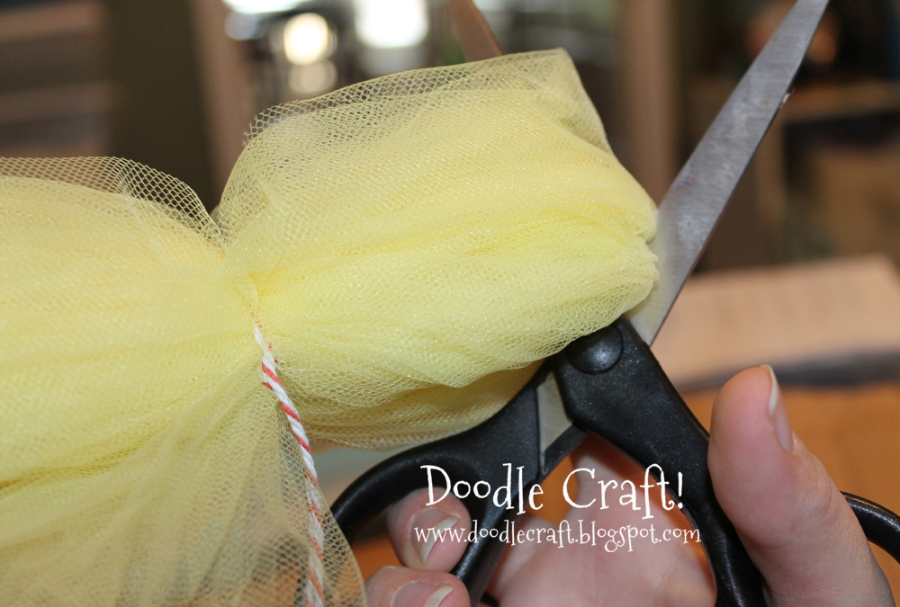 Doodlecraft DIY Tulle Pom Poms!