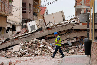 earthquake+Larca+spain+may+12+year+2011.jpg