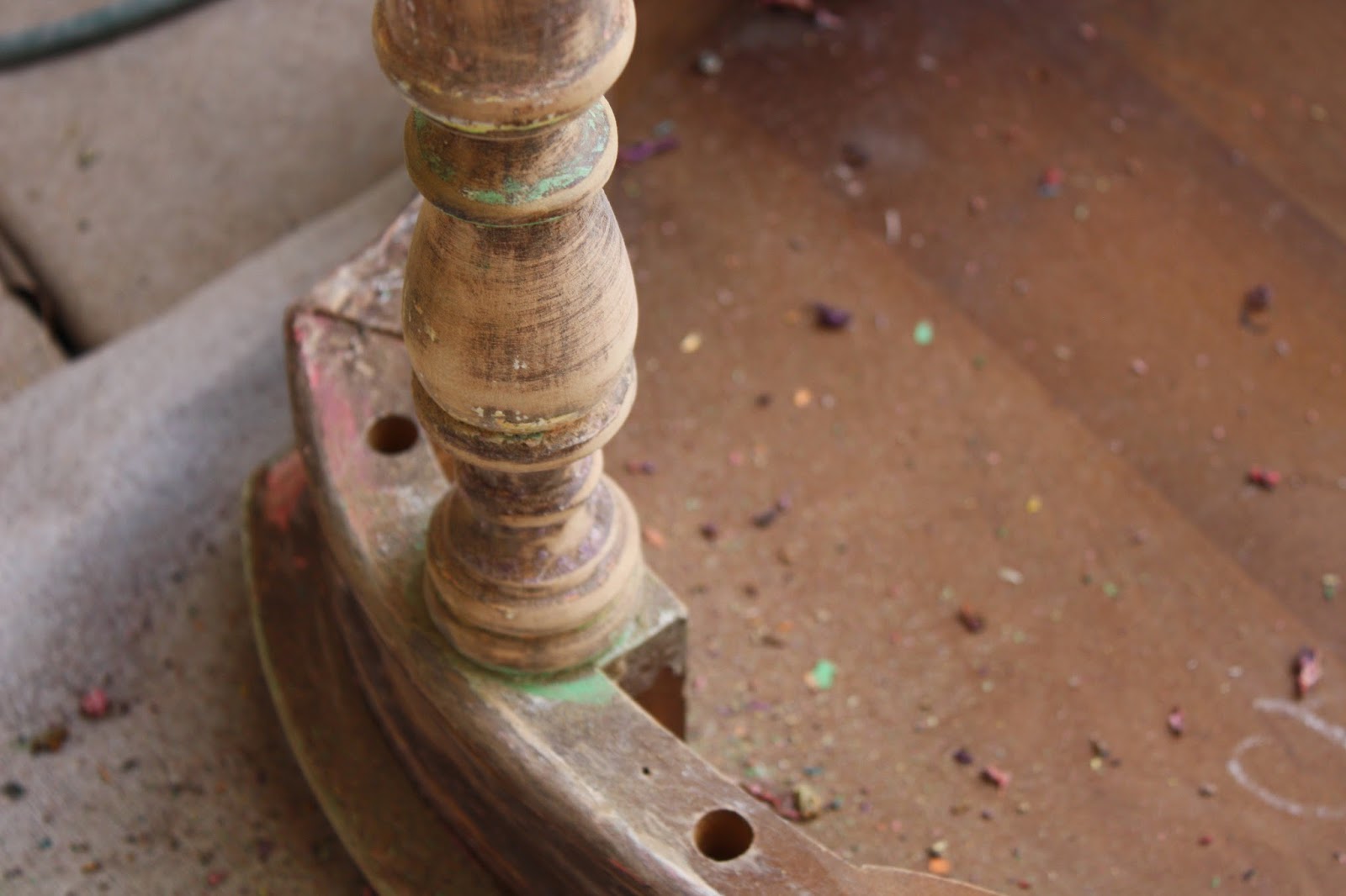 Absolutely THE Best Way to Remove Paint From Spindles