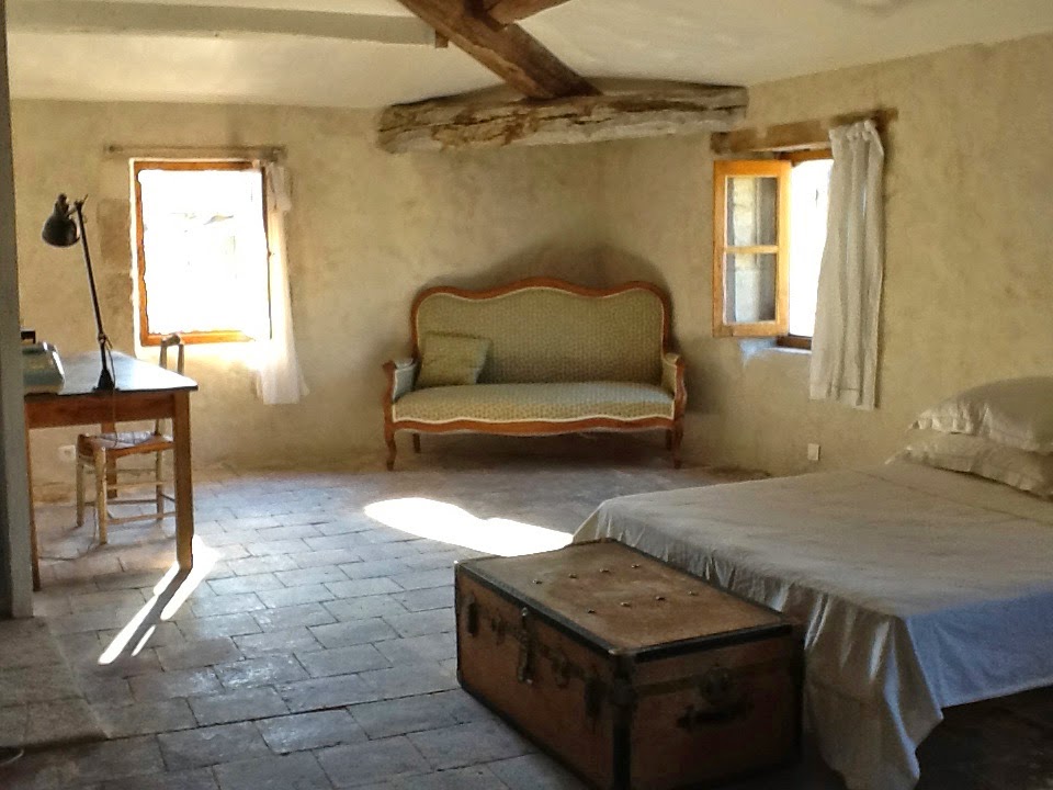 Lost in Arles Incredibly charming village house for sale in Provence