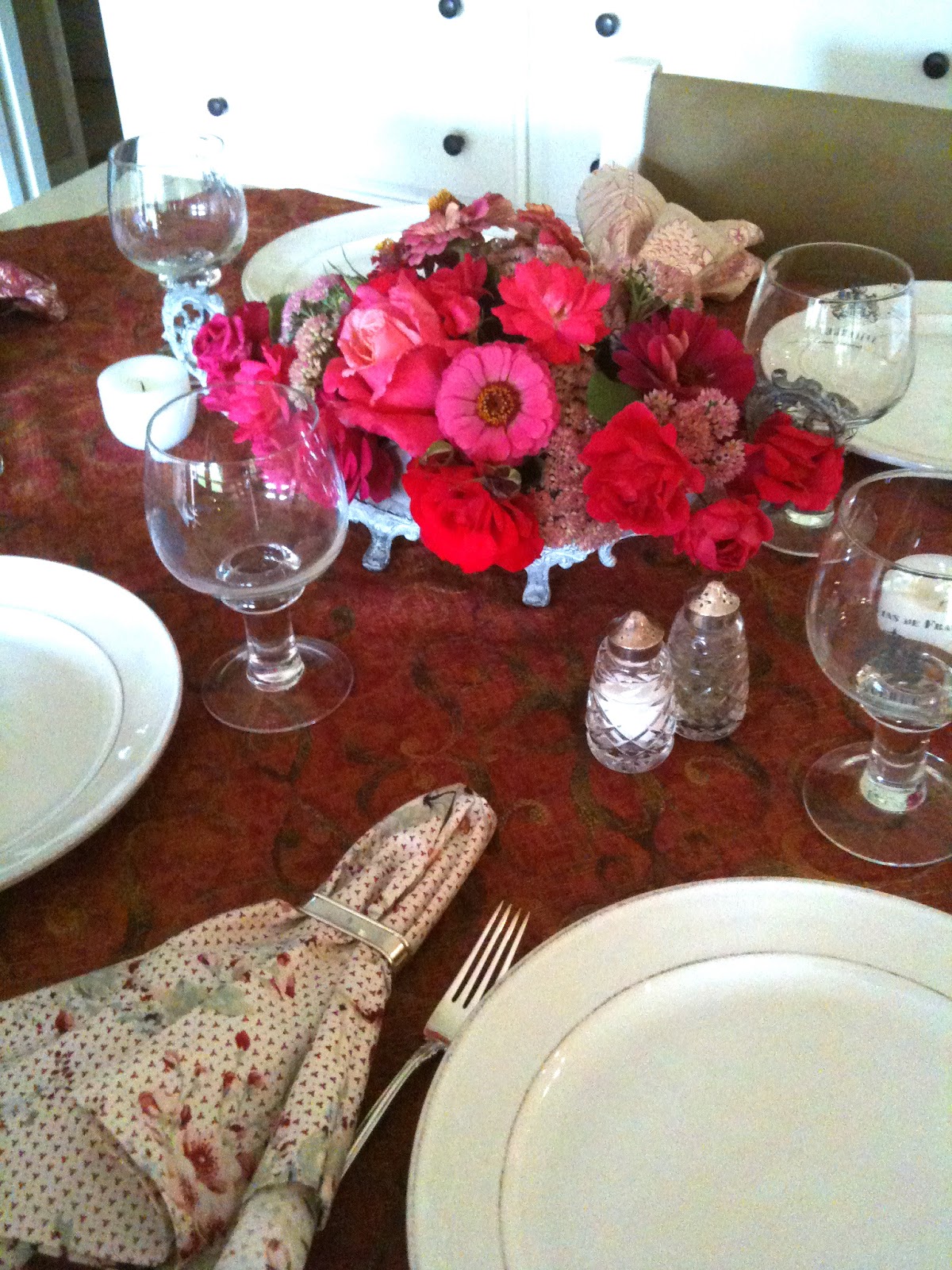 DIY BLT Casual Summer Dinner Party Knitionary