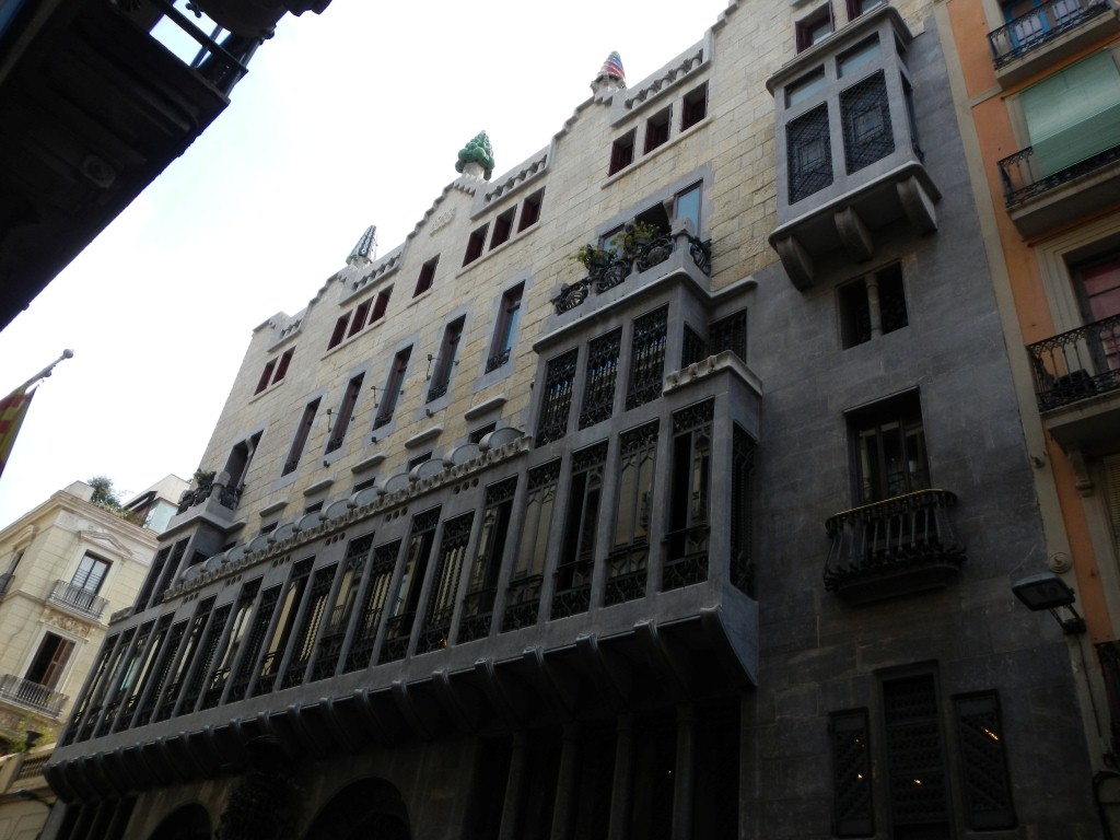 El Palau Güell en Barcelona The Guell Palace in