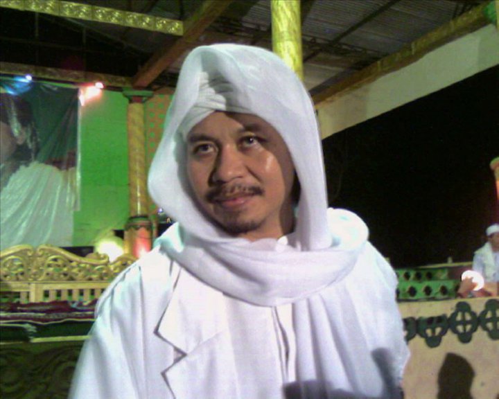 Komunitas Al Baghdadi Indonesia: FOTO ABAH KH JUNAEDI AL BAGHDADI