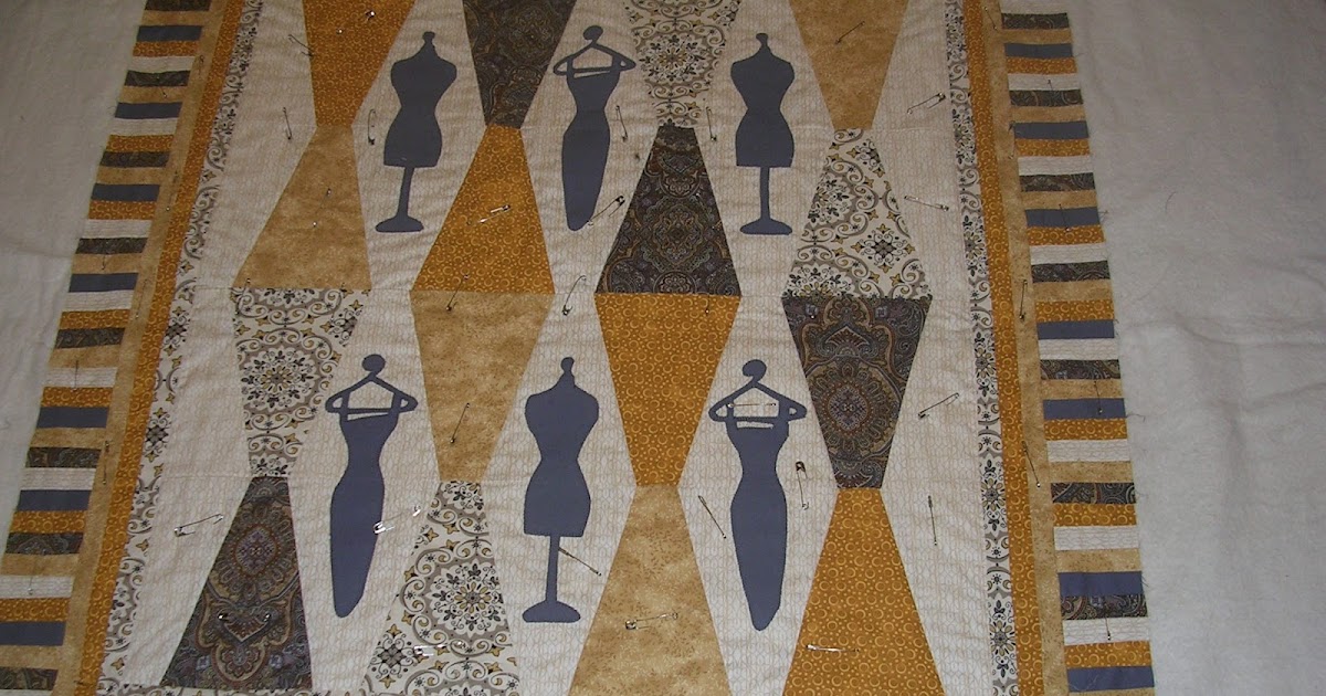 Project NiniQuilts Commissioned Quilt "Dress Form Silhouette"