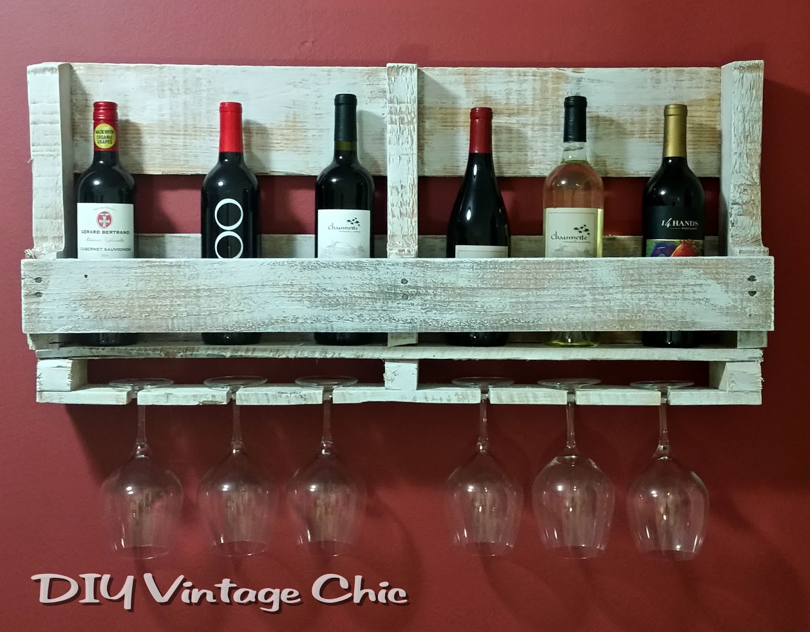 DIY Vintage Chic Pallet Wine Rack