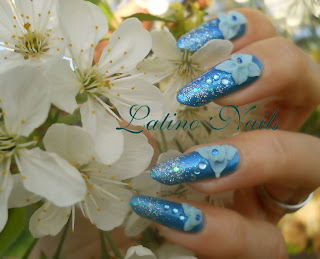 http://3.bp.blogspot.com/-ot77NddNBc4/TbhWWvYvvXI/AAAAAAAAAv8/RpXfQG6aOqg/s320/blue_nails2.jpg