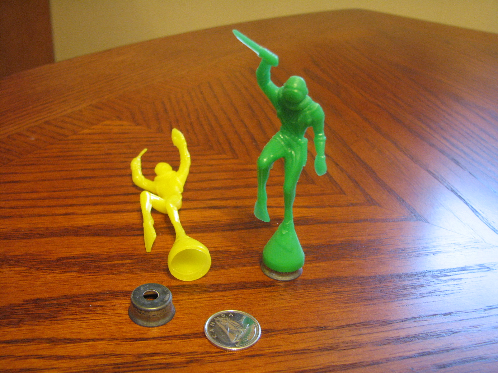 Memories Of The Past VINTAGE NAVY DIVING FROGMEN TOYS (CEREAL PREMIUM