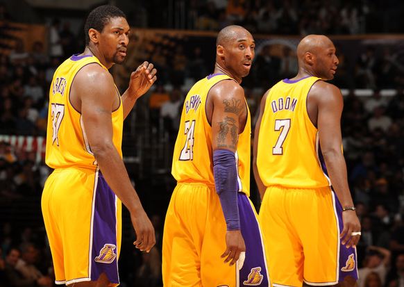 La fiction rattrape la réaltié - Deal BOS LAL GSW Lakers+teammates+Ron+Artest+Kobe+Bryant+and+Lamar+Odom
