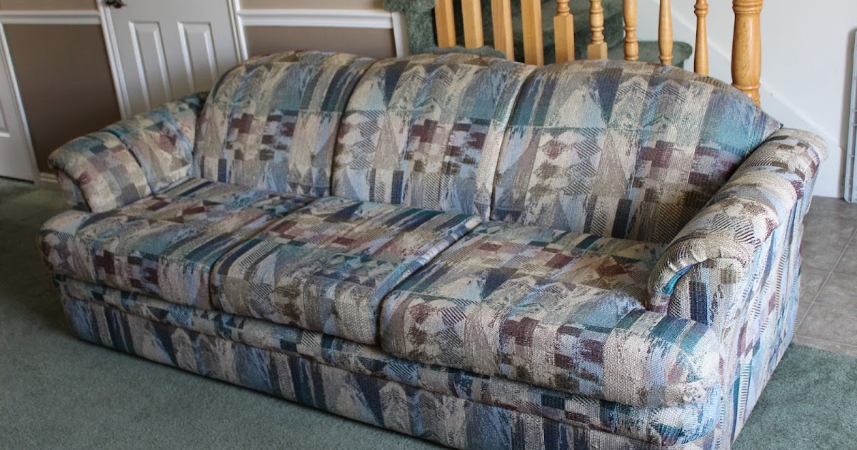 Best. Online Yard Sale. Ever.: Couch