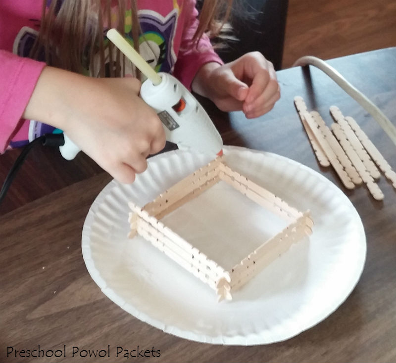 Eiffel Tower STEM Challenge! Preschool Powol Packets