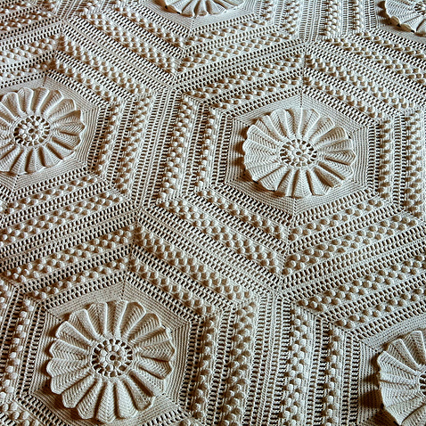 Crochet Guide: Vintage Marguerite Bedspread