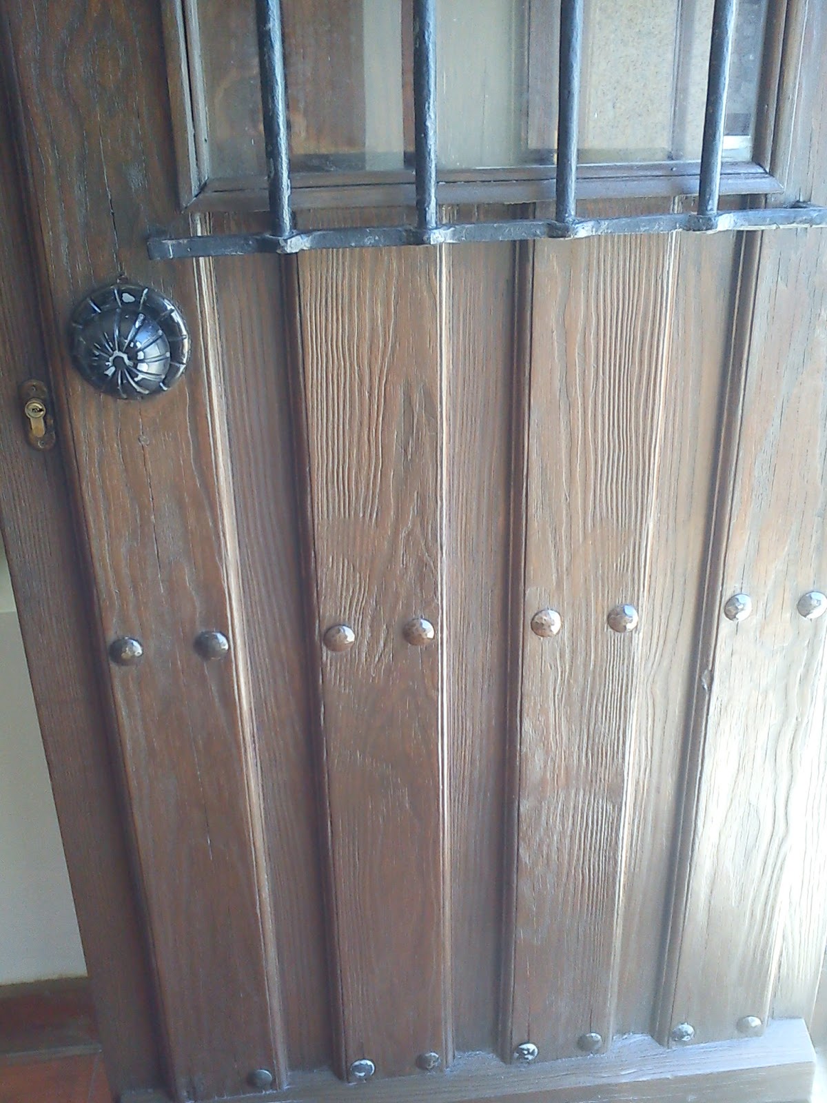 PINTURA Y DECORACION JONATAN PRIETO: RECUPERACIÓN DE PUERTA ANTIGUA CON