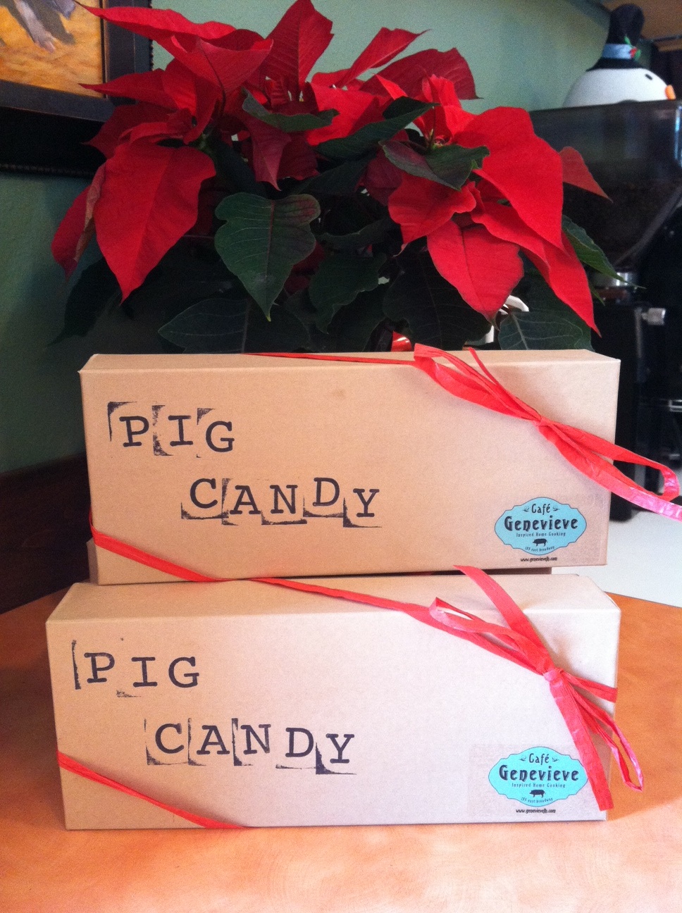 Mountain Dandy Holiday Yum Pig Candy