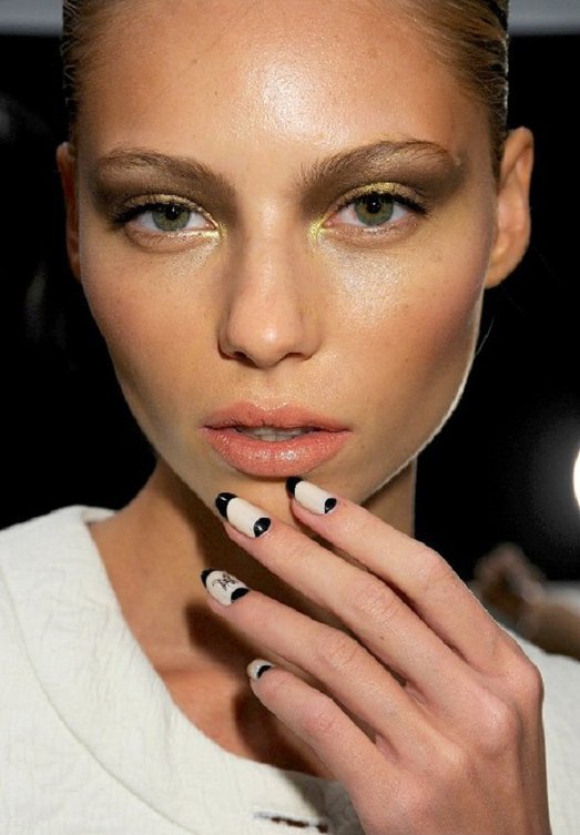 Fall - Winter 2011-2012 Nail Trends