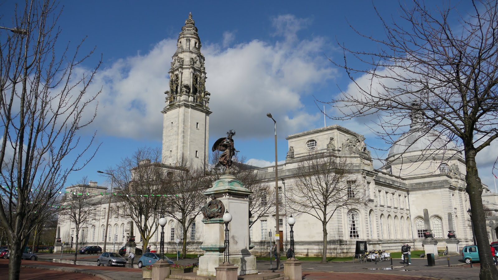 Cardiff City Hall Wales Britain All Over Travel Guide