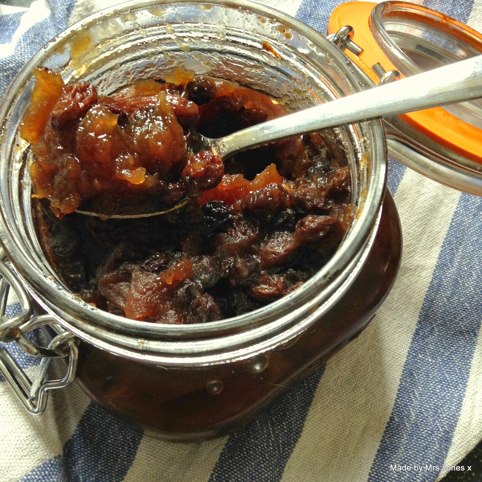 Autumn 5 Recipes for using up a Glut of Cooking Apples