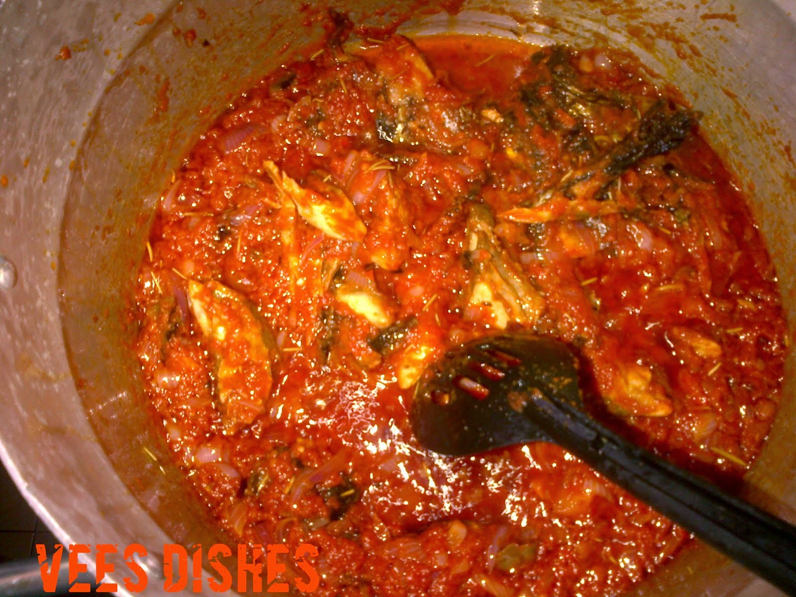 VEES DISHES BLOG NIGERIAN SMOKED FISH JOLLOF RICE