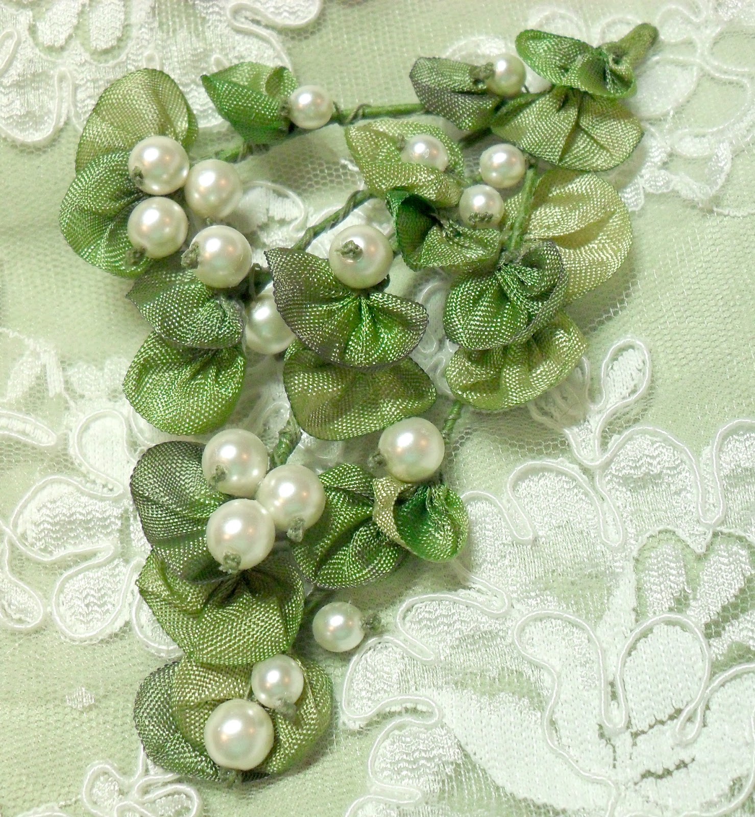 Lambs and Ivy Designs Poinsettia and Mistletoe In Ribbon