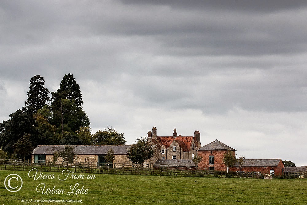 A Manor Farm Wildlife Walk Views From An Urban Lake