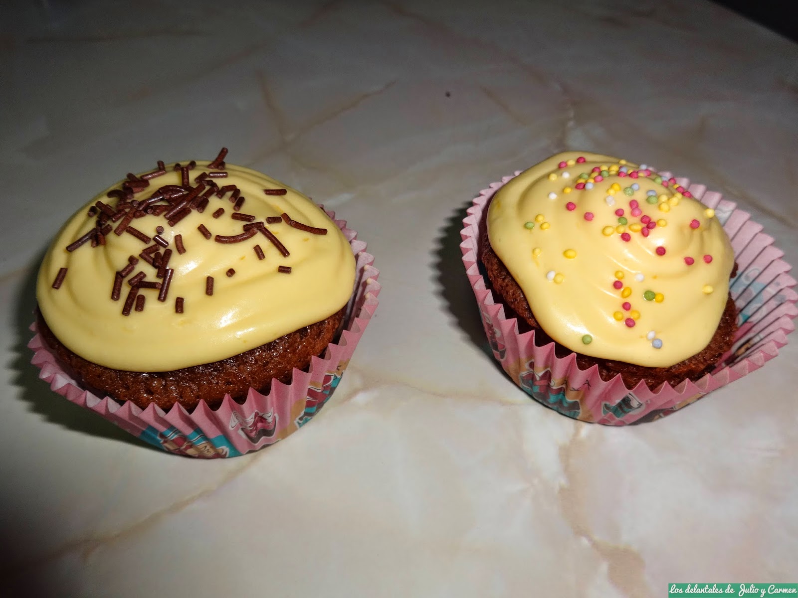 Guinness Cupcakes con buttercream de queso al limón