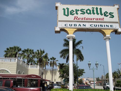 El restaurante Versailles de Miami y su 40 cumpleaños  Blumuneando