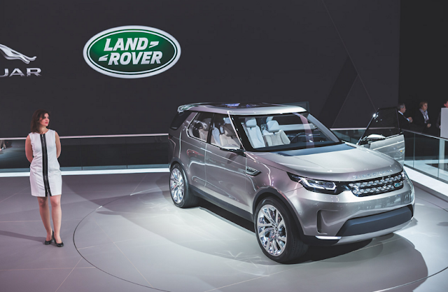 2017 Land Rover LR4 Powertrain and Specs