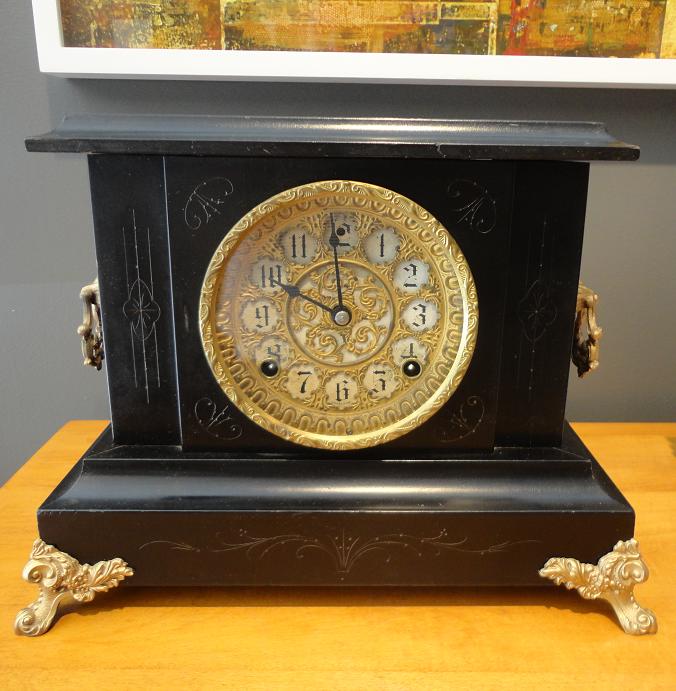MICHAEL THOMAS "Sessions Clock Co." Mantel Clock