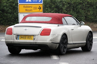 Bentley Continental GTC вид сзади