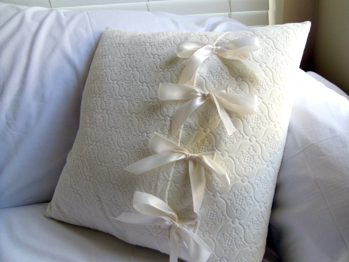 Ameroonie Designs Couch Makeover {pillow 2}