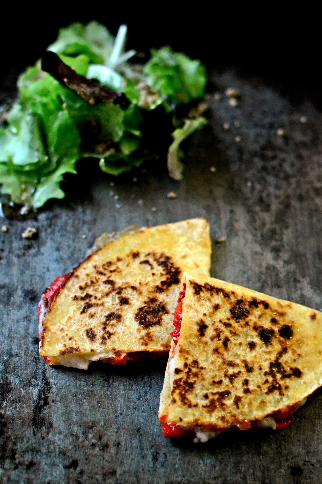 y sigo en la cocina Tortillas de maiz rellenas de pimiento morron rojo