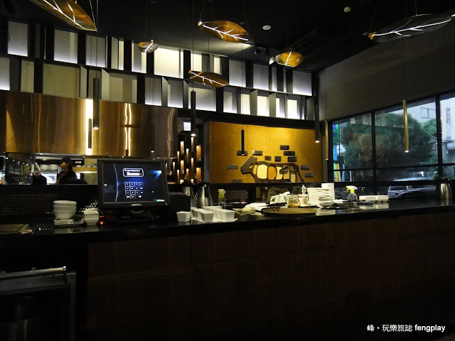 台中MOTTO YAKINIkU 牧島燒肉專門店-有烤肉職人協助你烤肉不怕吃到NG品