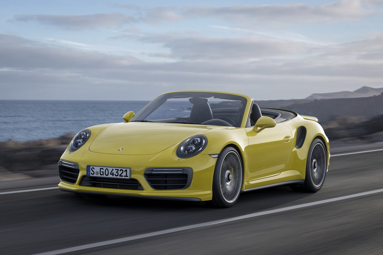 2017-Porsche-911-Turbo-S-7.jpg