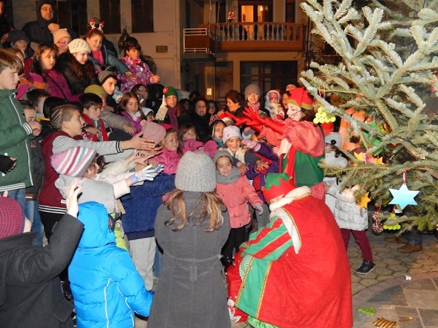 Παιδικά χαμόγελα και ευχές στο Χριστουγεννιάτικο Όνειρο του δήμου Παγγαίου