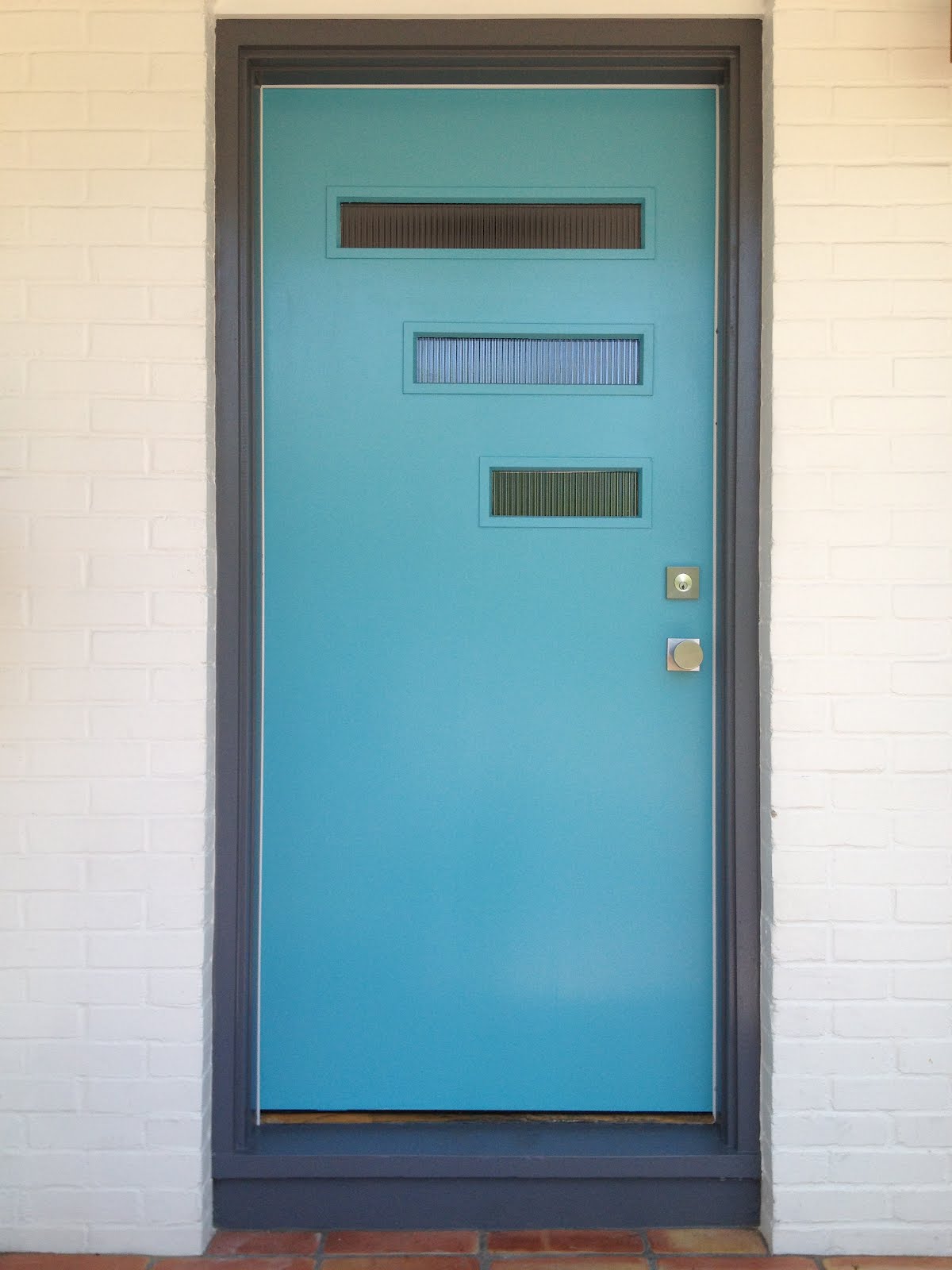 Mad For Mid Century I See A Red Door And I Want It Painted Blue