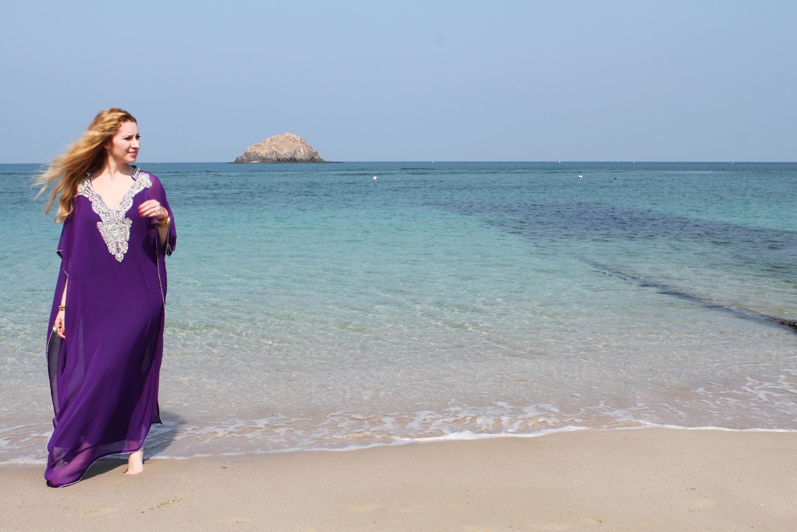 A FASHIONATED GIRL Another day at the beach Dubai