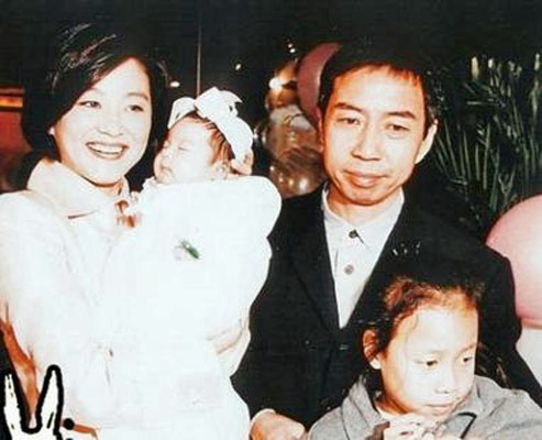 Favorite Hong Kong actresses: Brigitte Lin took her daughters shopping