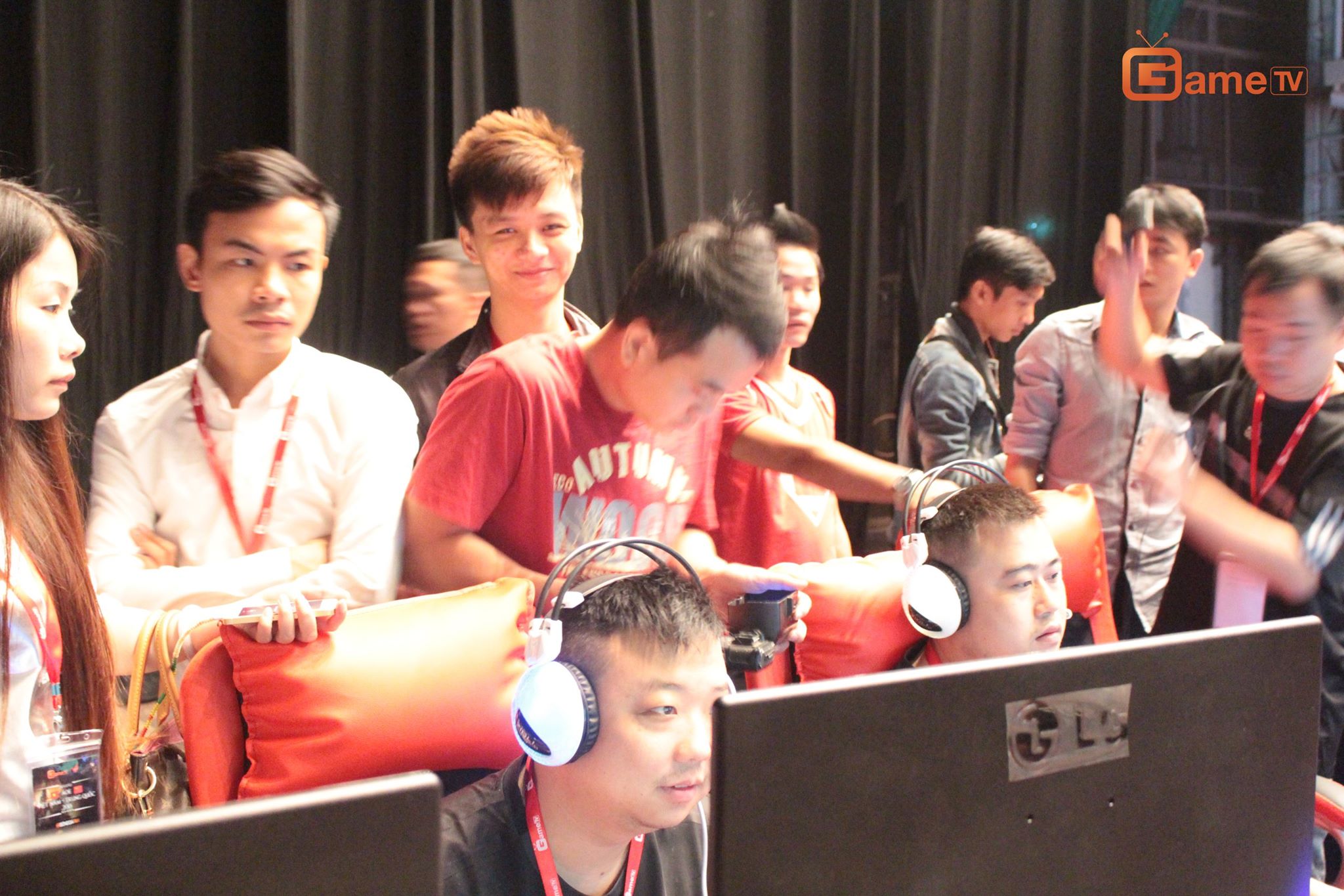 ShenLong rất háo hức và thích thú khi xem Vô Thường thi đấu