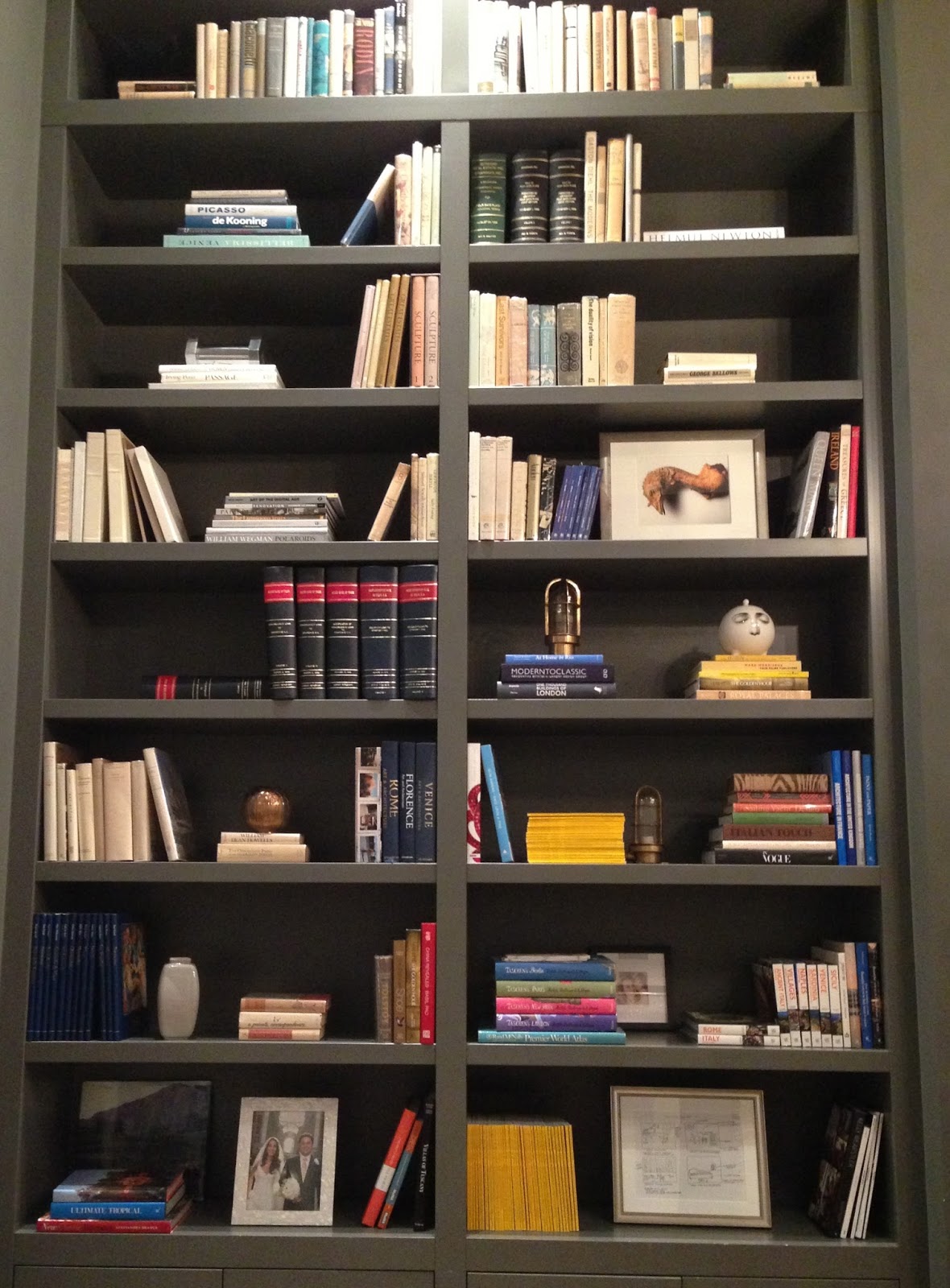 summer in newport: beautiful bookshelves summer in newport: beautiful bookshelves