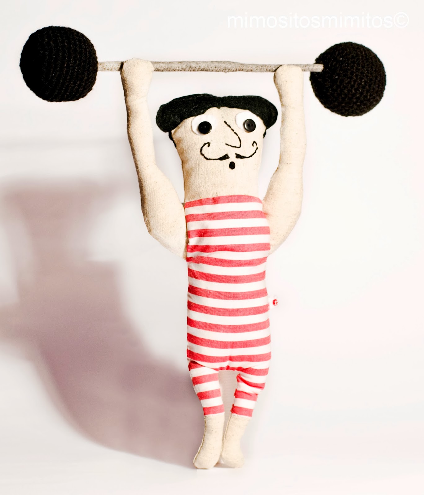 muñeco hecho a mano de circo forzudo handmade craft stuffed circus carnival