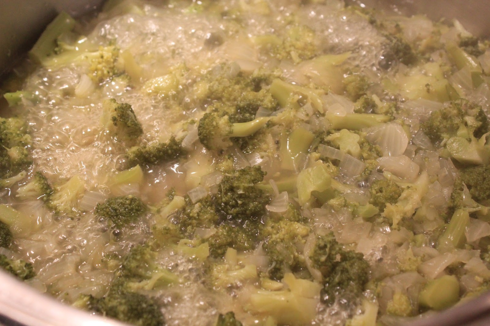 Sisters Luv 2 Cook Broccoli Soup