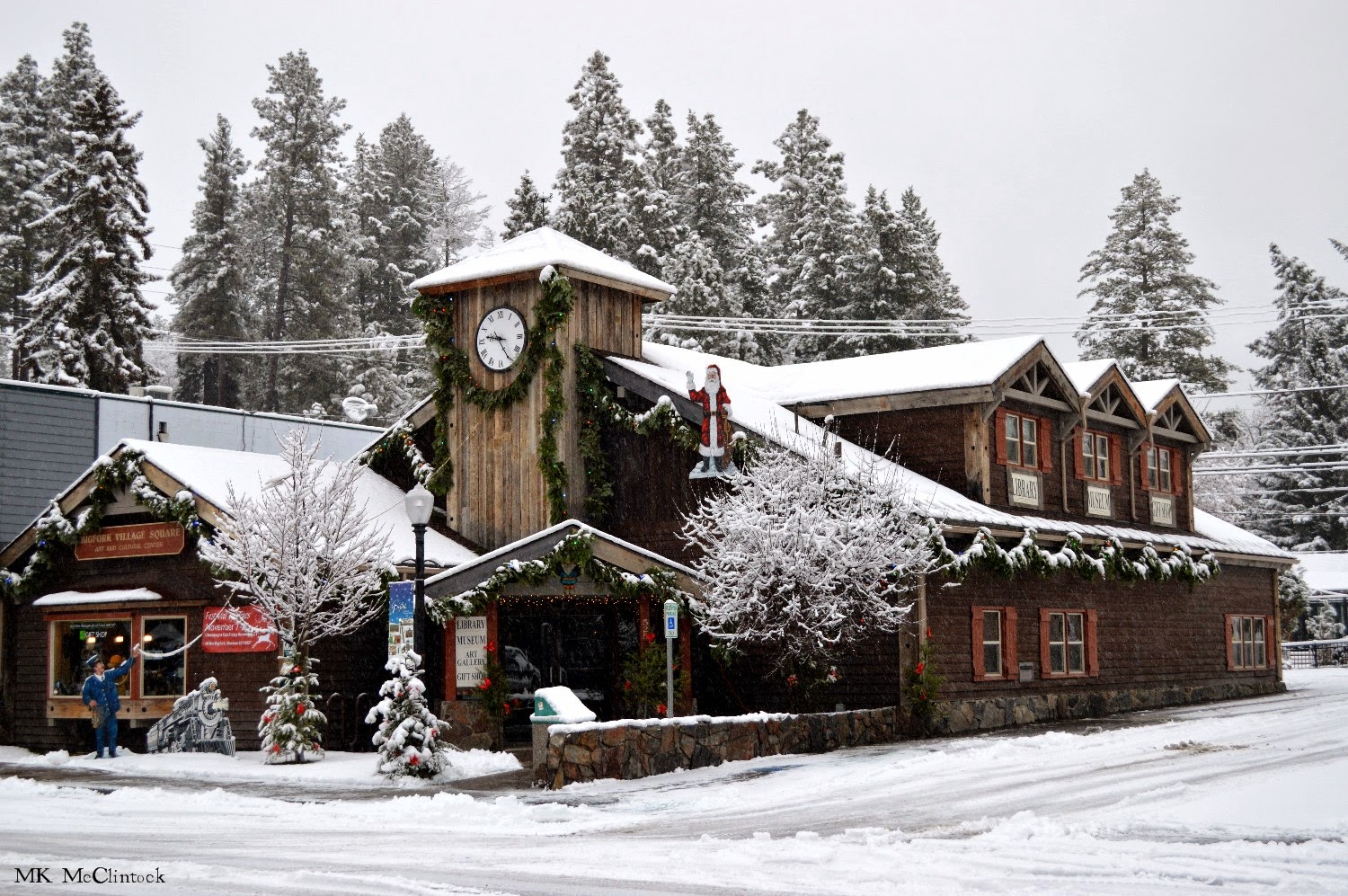 Books and Benches Bigfork A Tour of 'Montana's Christmas Village'