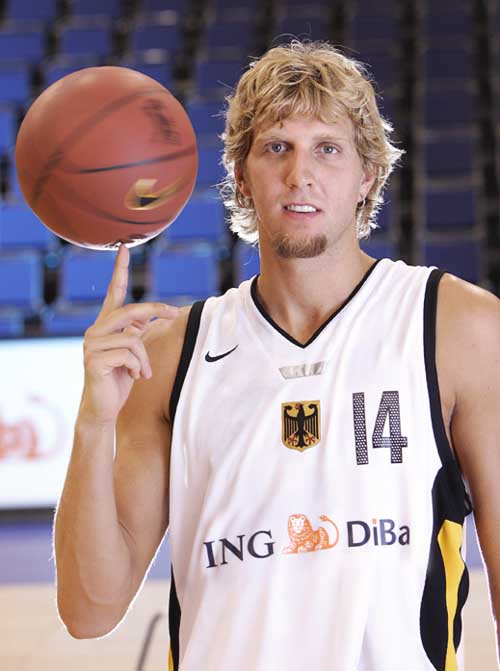 dirk nowitzki shooting free throws. rode Dirk Nowitzki#39;s 48