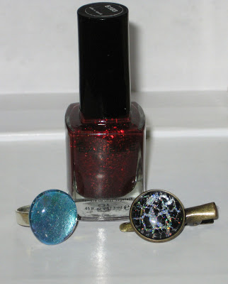 The Lacquered Nail is having a kickoff giveaway for her blog. The giveaway