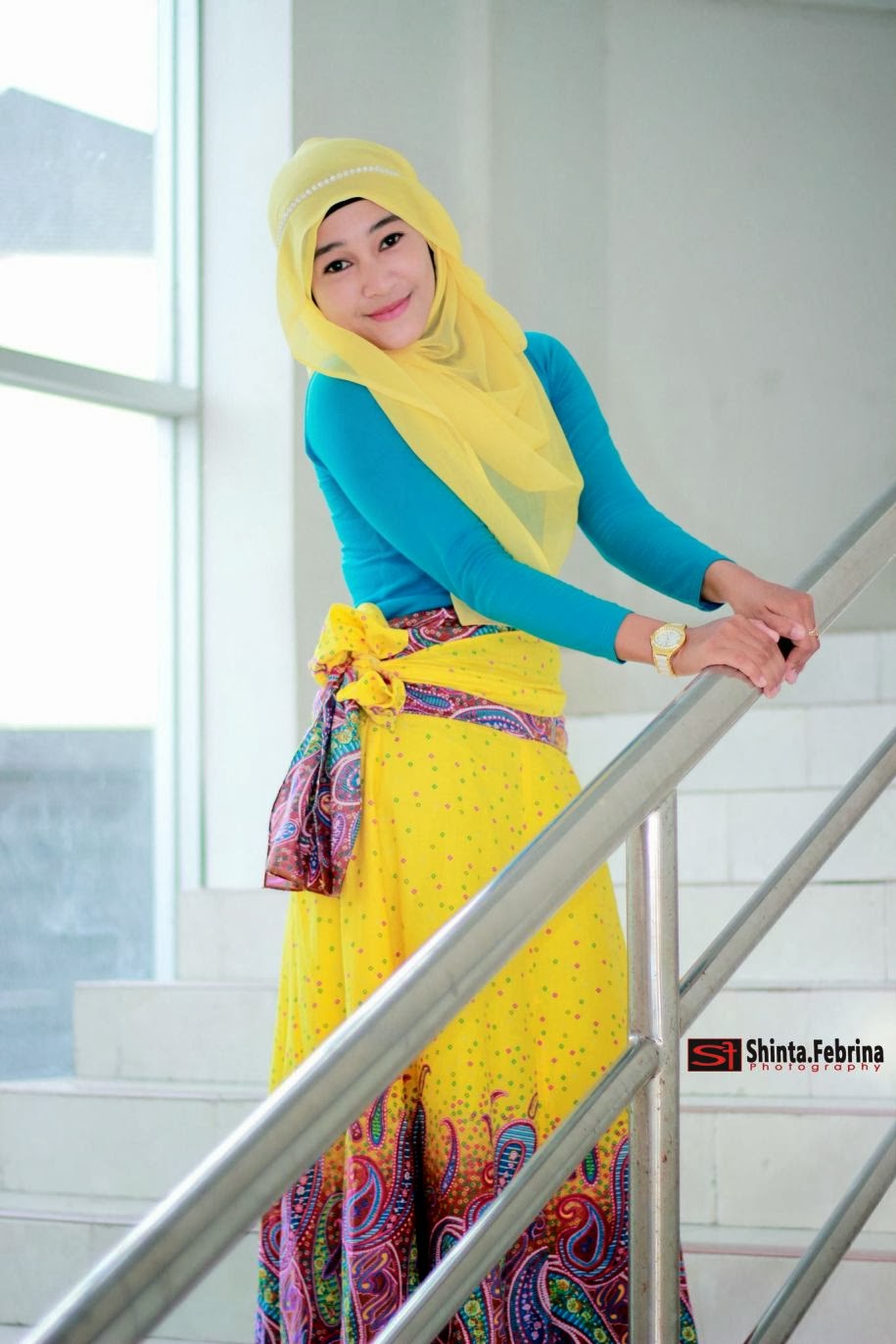 30 Foto Wanita Cantik dengan Jilbab @ Digaleri.com